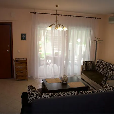 Center Apartment *